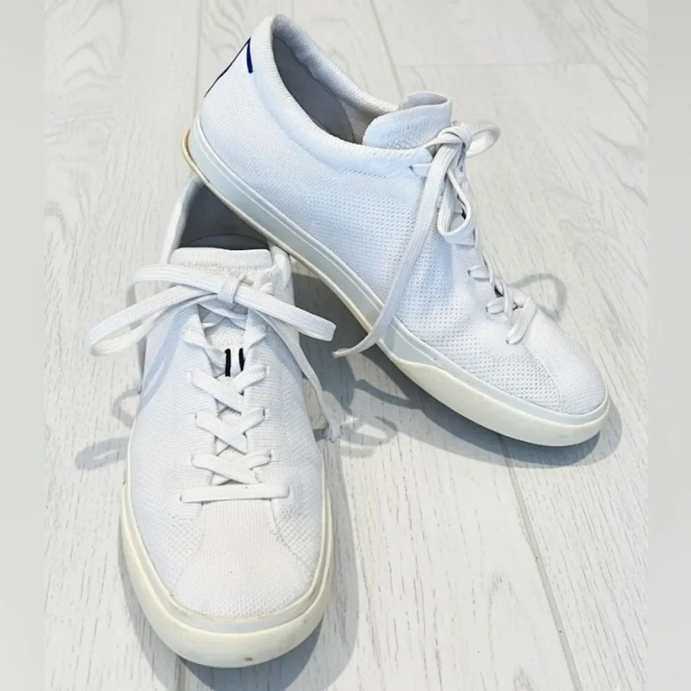Rothy's Lace Up White Sneakers Sz 9 - Quiet Luxury Washable Knit - Repair Needed